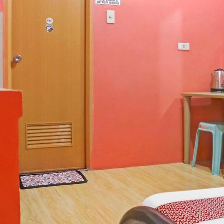 OYO 868 Solanos Transient House Pasay Exterior foto