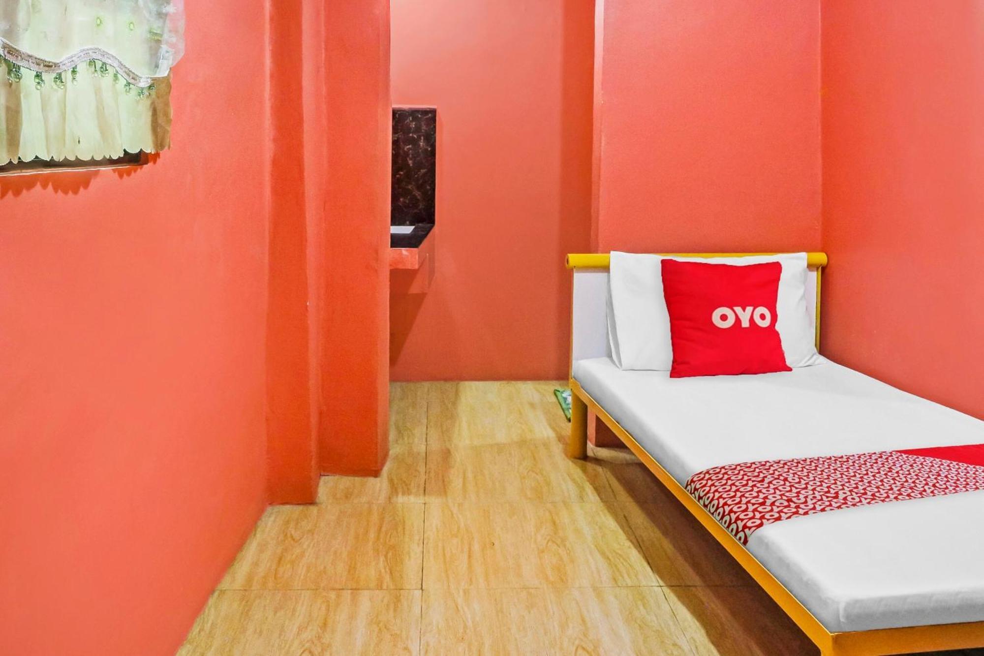 OYO 868 Solanos Transient House Pasay Exterior foto