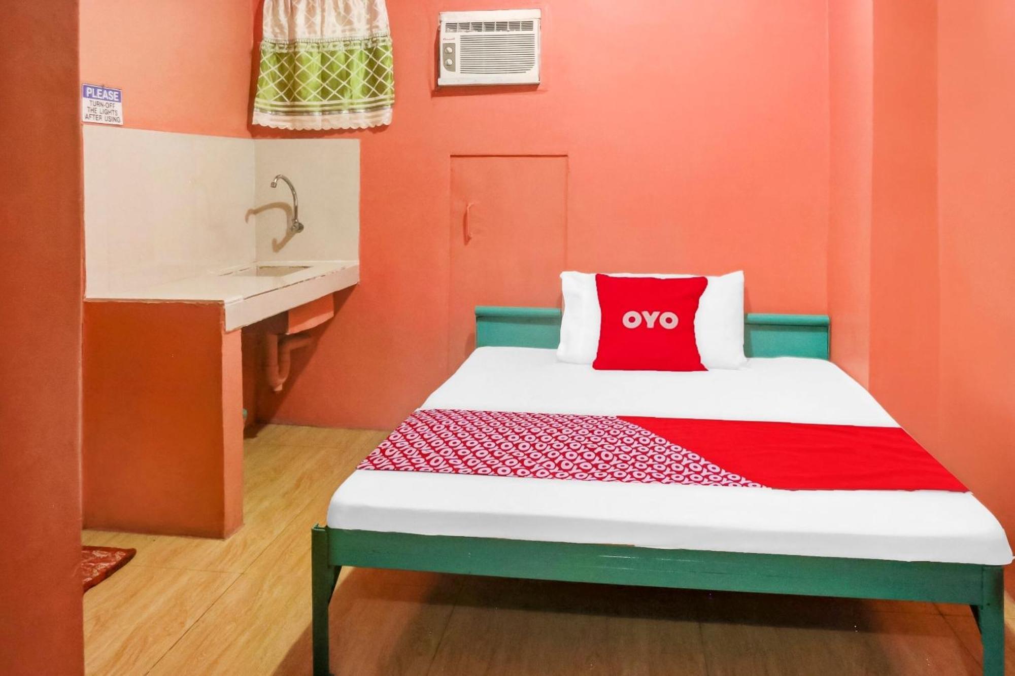 OYO 868 Solanos Transient House Pasay Exterior foto